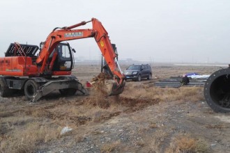 獨(dú)山子6*18米高立柱建造施工現(xiàn)場(chǎng)